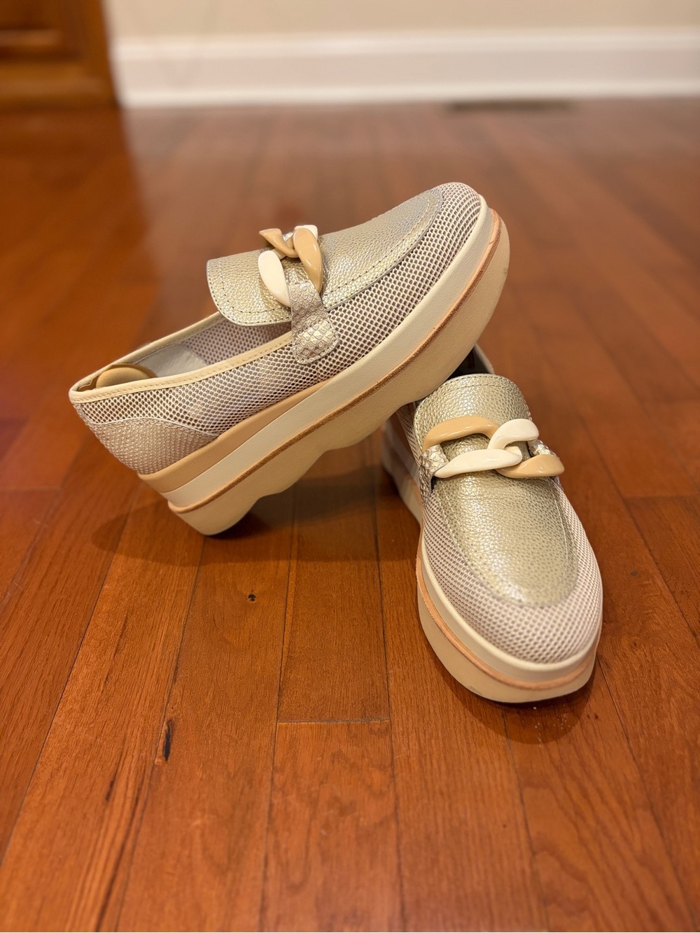 Dolce Vita | Women’s Cream Jaksen Platform Chain-Accent Loafers size 8